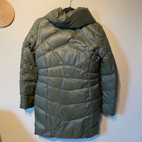 Walter baker New York small green puffer jacket. - Picture 7 of 7